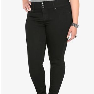 Torrid 18t black jeggings